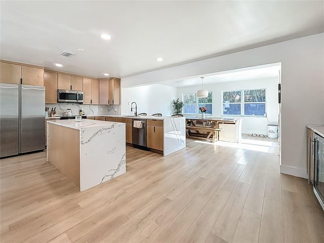 9585 PORTSIDE DRIVE, Seminole, FL 33776