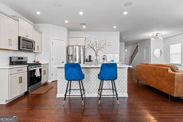 813 Royal Red Court, Mcdonough, GA 30253