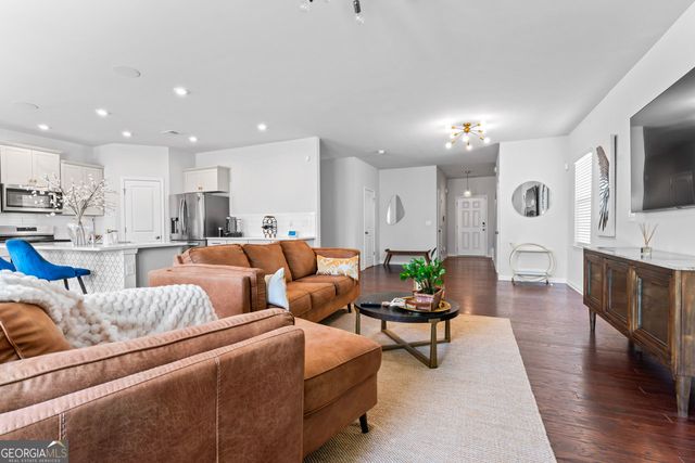 813 Royal Red Court, Mcdonough, GA 30253