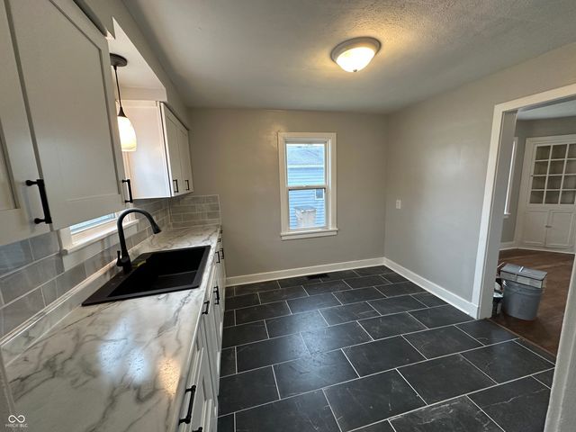 1731 Newton Street, Columbus, IN 47201