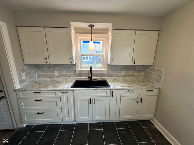 1731 Newton Street, Columbus, IN 47201