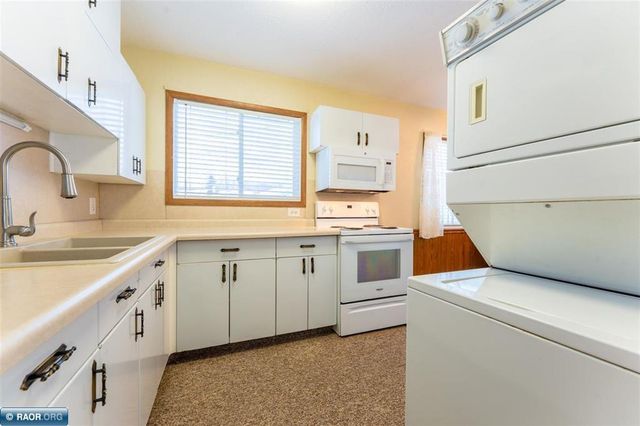 404 Kent Road, Hoyt Lakes, MN 55750