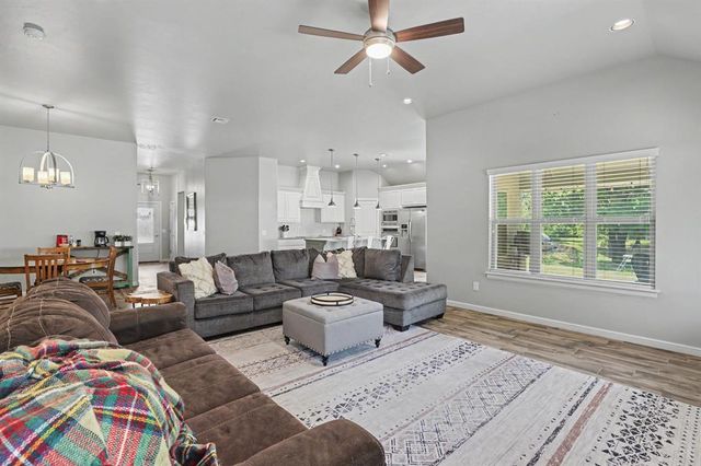 8551 Three Oaks Road, Edmond, OK 73025