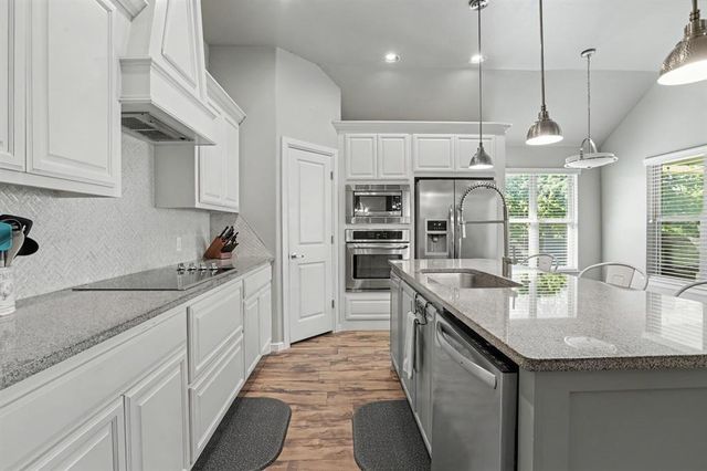 8551 Three Oaks Road, Edmond, OK 73025