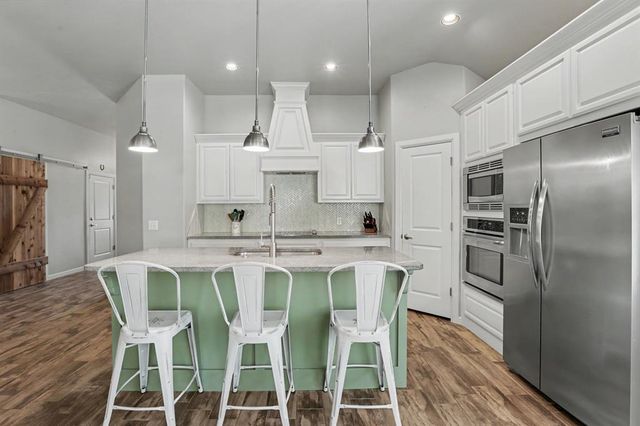 8551 Three Oaks Road, Edmond, OK 73025