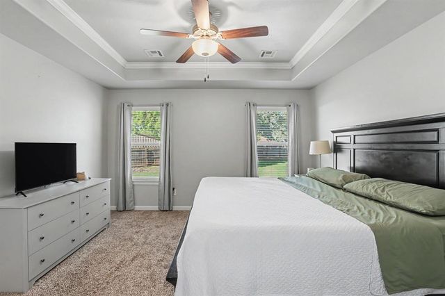 8551 Three Oaks Road, Edmond, OK 73025