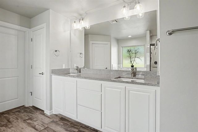 8551 Three Oaks Road, Edmond, OK 73025