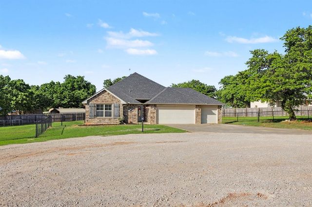 8551 Three Oaks Road, Edmond, OK 73025
