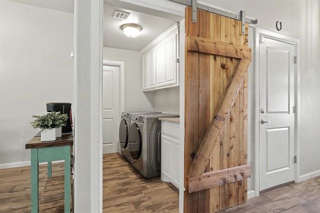 8551 Three Oaks Road, Edmond, OK 73025