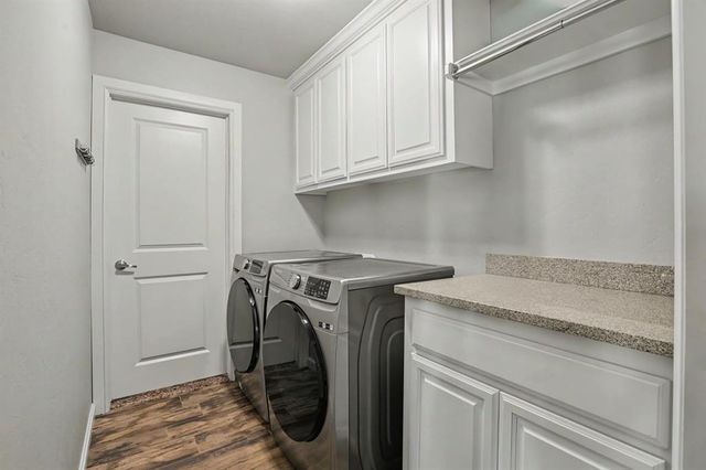 8551 Three Oaks Road, Edmond, OK 73025
