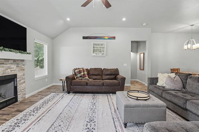 8551 Three Oaks Road, Edmond, OK 73025