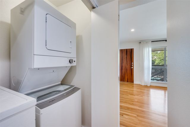 4616 W Lovers Lane 208, Dallas, TX 75209