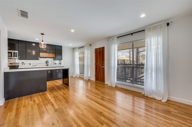 4616 W Lovers Lane 208, Dallas, TX 75209