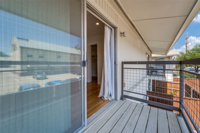 4616 W Lovers Lane 208, Dallas, TX 75209