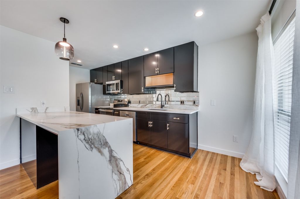 4616 W Lovers Lane 208, Dallas, TX 75209