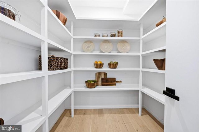 7502 NEVIS RD, Bethesda, MD 20817