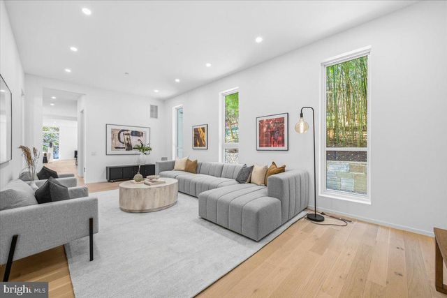 7502 NEVIS RD, Bethesda, MD 20817