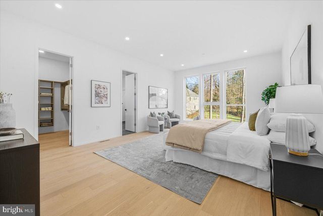 7502 NEVIS RD, Bethesda, MD 20817