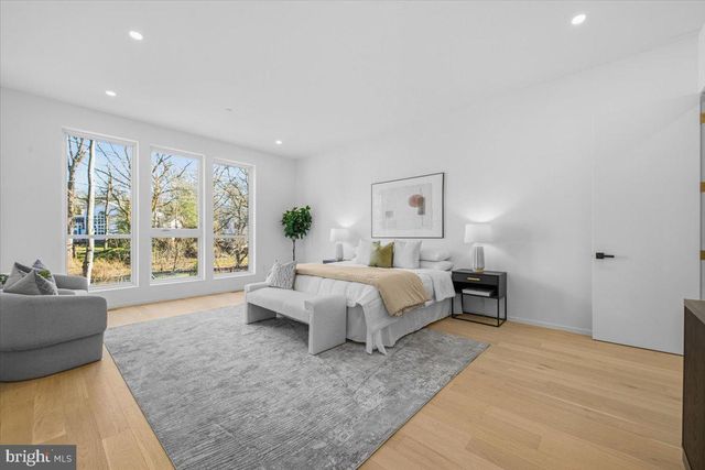 7502 NEVIS RD, Bethesda, MD 20817