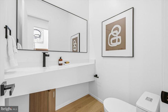 7502 NEVIS RD, Bethesda, MD 20817