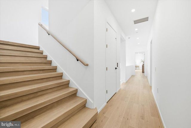 7502 NEVIS RD, Bethesda, MD 20817