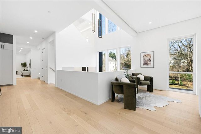 7502 NEVIS RD, Bethesda, MD 20817