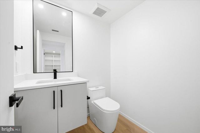 7502 NEVIS RD, Bethesda, MD 20817