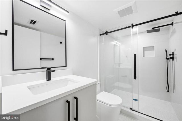 7502 NEVIS RD, Bethesda, MD 20817