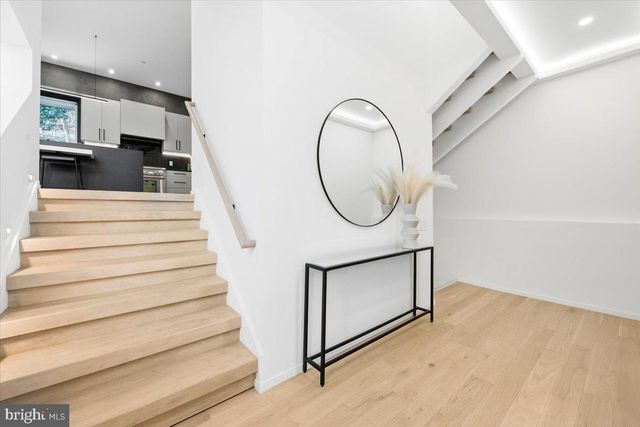 7502 NEVIS RD, Bethesda, MD 20817