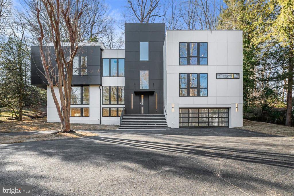 7502 NEVIS RD, Bethesda, MD 20817