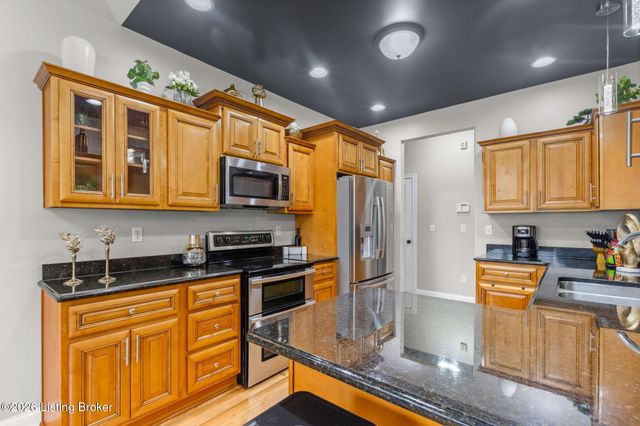 731 Vanderbilt Dr, Elizabethtown, KY 42701