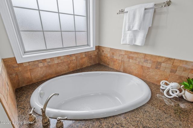 731 Vanderbilt Dr, Elizabethtown, KY 42701