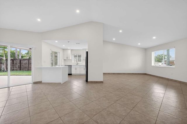 1329 SW 151st Way, Sunrise, FL 33326