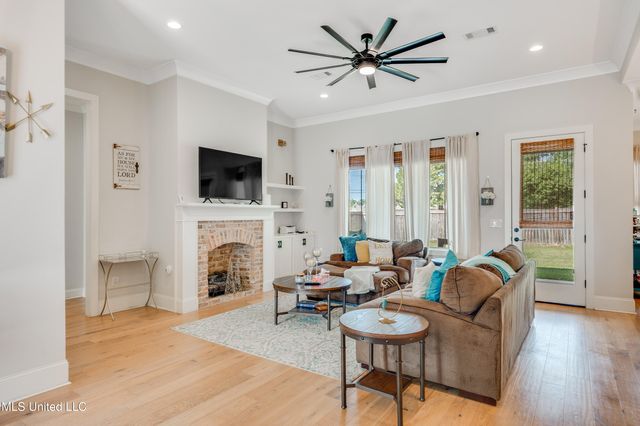 101 Coventry Lane, Canton, MS 39046