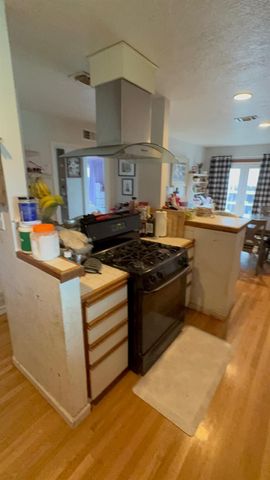 9125 Cecile Way, Sacramento, CA 95826