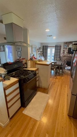 9125 Cecile Way, Sacramento, CA 95826