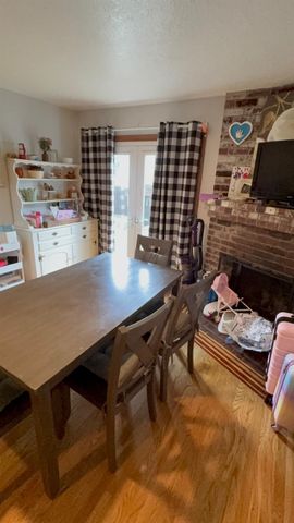 9125 Cecile Way, Sacramento, CA 95826