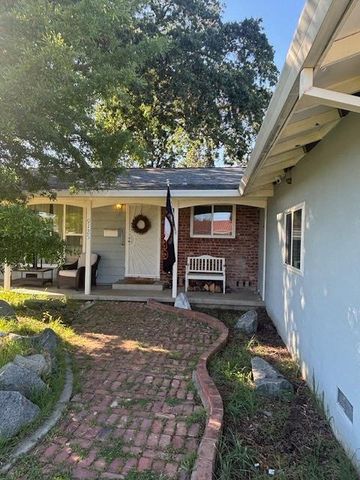 9125 Cecile Way, Sacramento, CA 95826