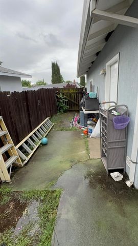 9125 Cecile Way, Sacramento, CA 95826