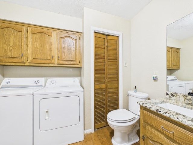 102 Misty Glen Circle, Gun Barrel City, TX 75156