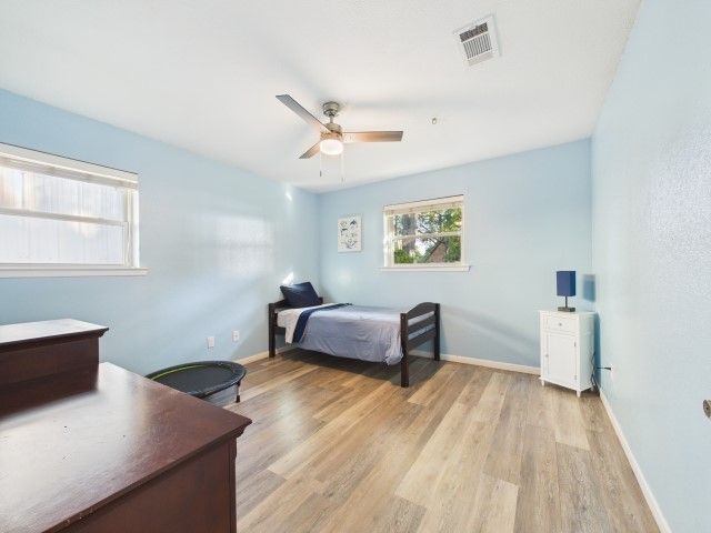 102 Misty Glen Circle, Gun Barrel City, TX 75156