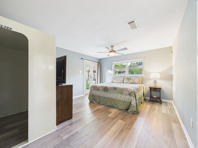 102 Misty Glen Circle, Gun Barrel City, TX 75156