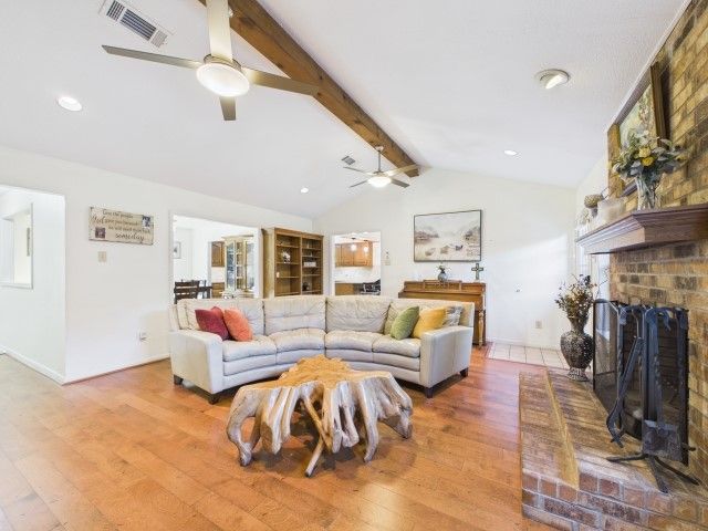102 Misty Glen Circle, Gun Barrel City, TX 75156