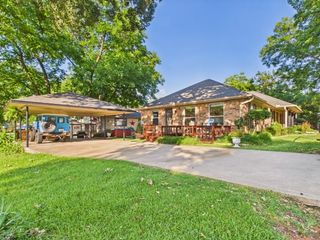102 Misty Glen Circle, Gun Barrel City, TX 75156