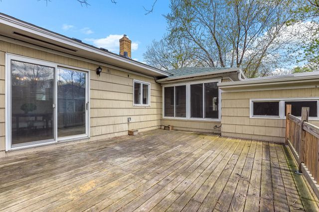 422 2nd Street N, Bayport, MN 55003