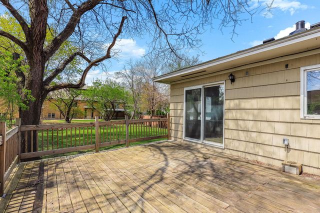 422 2nd Street N, Bayport, MN 55003