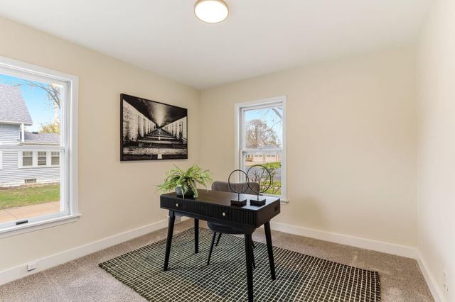 422 2nd Street N, Bayport, MN 55003