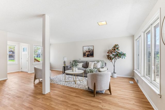 422 2nd Street N, Bayport, MN 55003