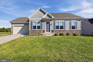 141 CASORSA DR, Charles Town, WV 25414