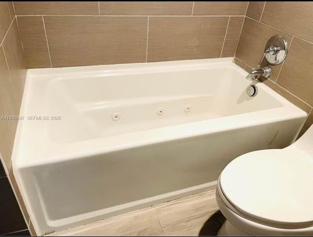 3660 NE 166th St 607, North Miami Beach, FL 33160